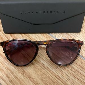 Quay Australia sunglasses like new
